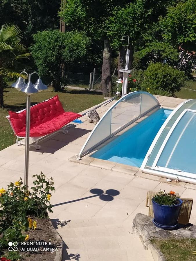 Готель A Tous Vents La Roche-Chalais Екстер'єр фото